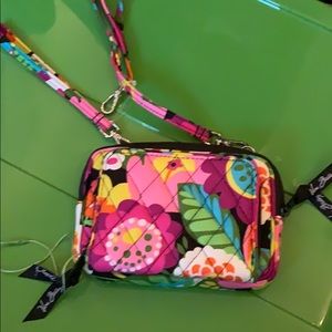 vera bradley wristlet
